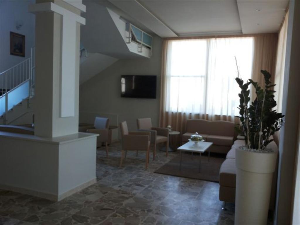 Hotel Sorriso San Mauro Mare Buitenkant foto
