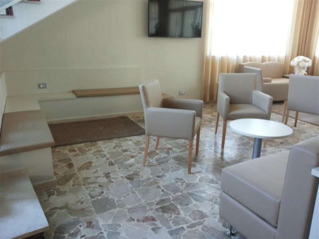 Hotel Sorriso San Mauro Mare Buitenkant foto